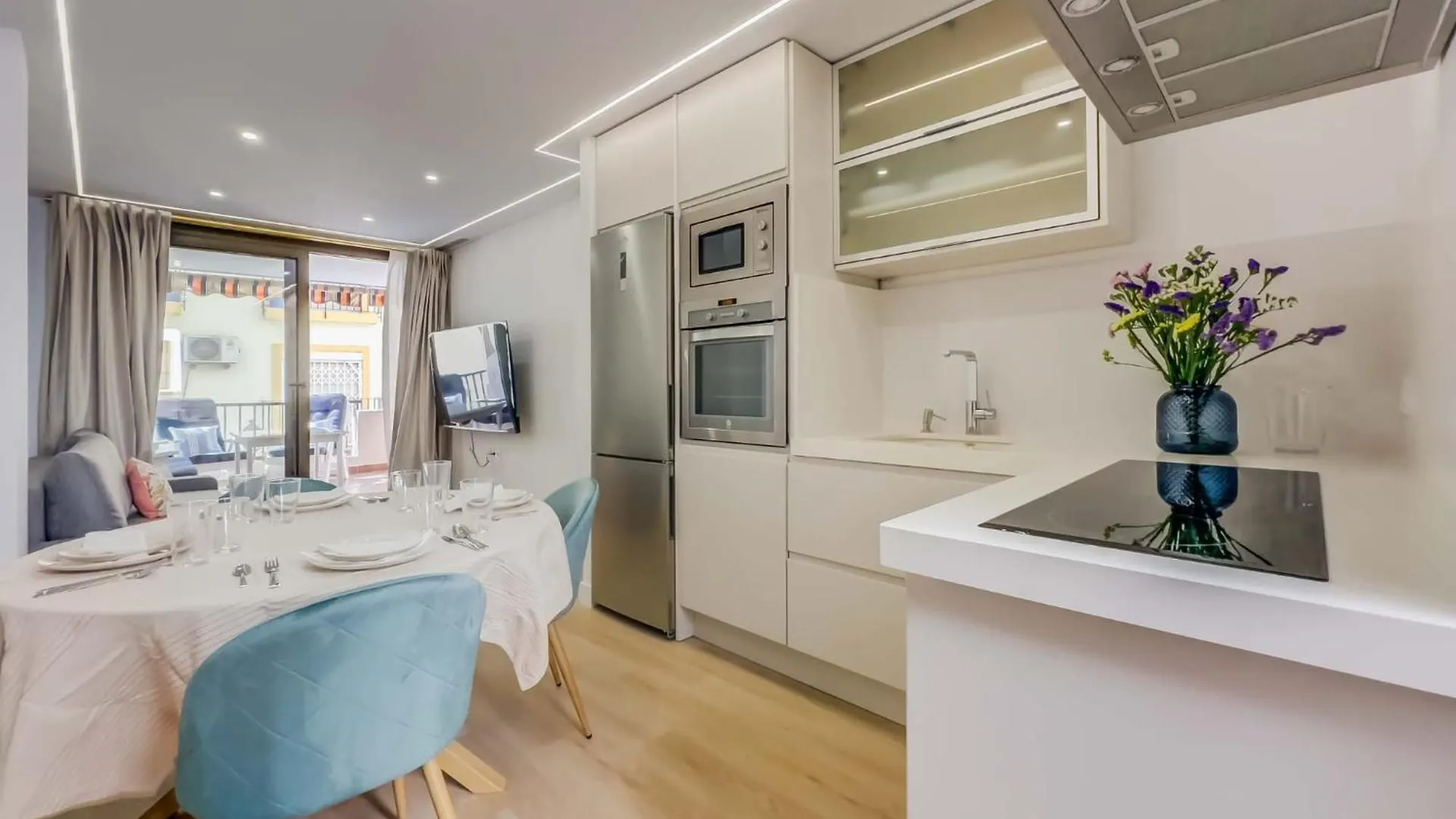 Luxury Los Boliches Beach Primera Linea De Playa Fuengirola 0*,  Spain